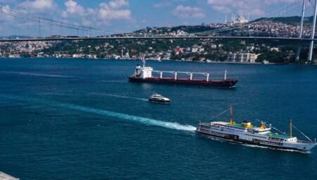 İstanbul Boğazı neden gemi geçişine kapatıldı? İşte güncel durum